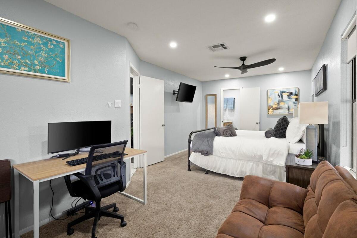 5Br Retreat With Game Room, Hot Tub & Big Yard - Sleeps 16 - 15 Min To Dt Austin Exterior photo