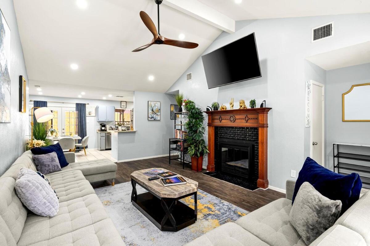5Br Retreat With Game Room, Hot Tub & Big Yard - Sleeps 16 - 15 Min To Dt Austin Exterior photo